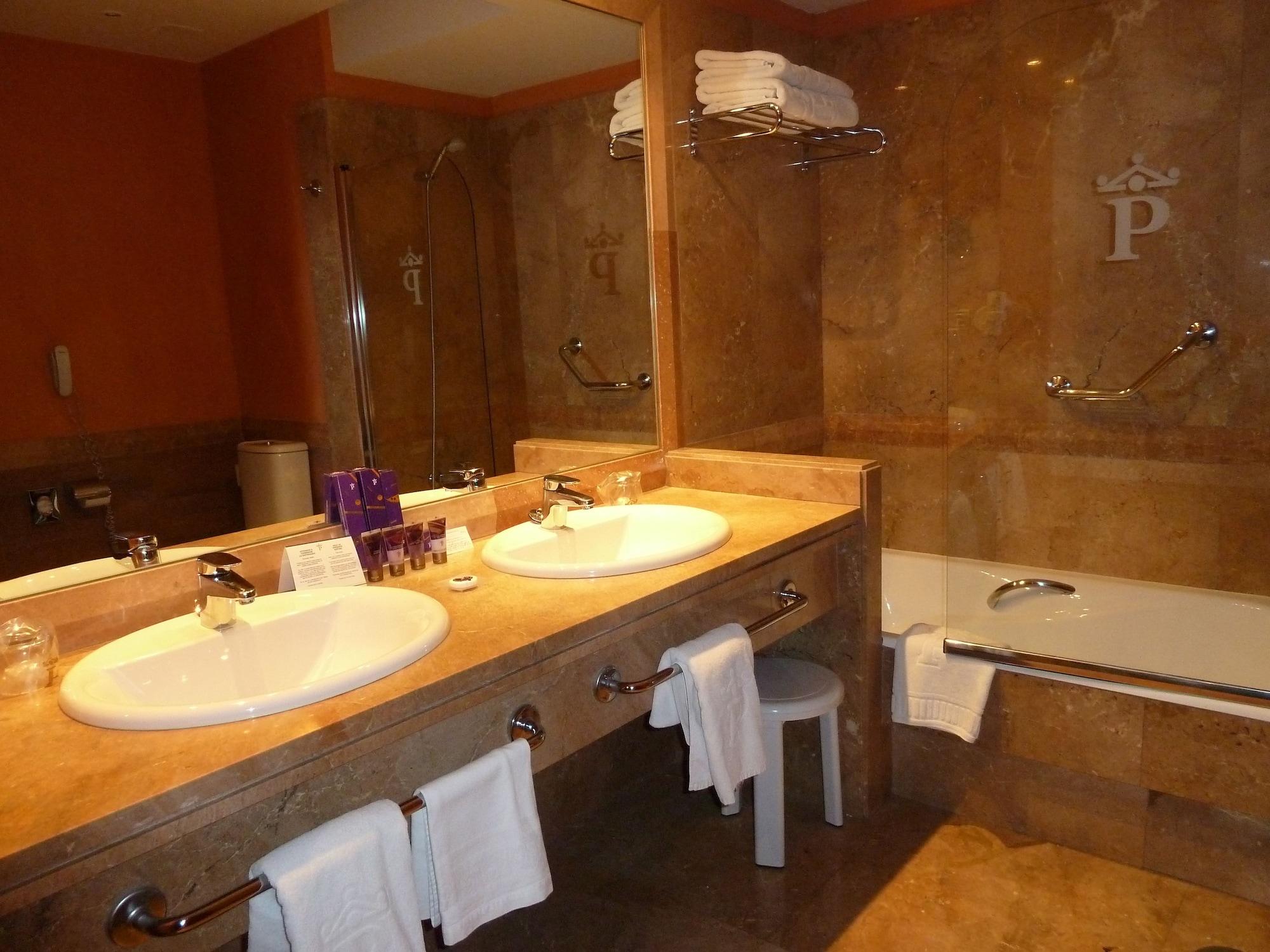 ปาราดอร์ เด กาลาออรา Hotel การาโอร์รา ภายนอก รูปภาพ