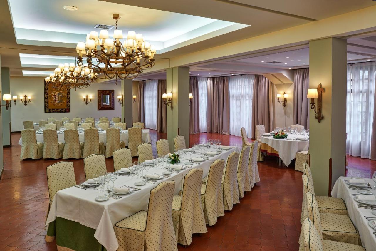 ปาราดอร์ เด กาลาออรา Hotel การาโอร์รา ภายนอก รูปภาพ